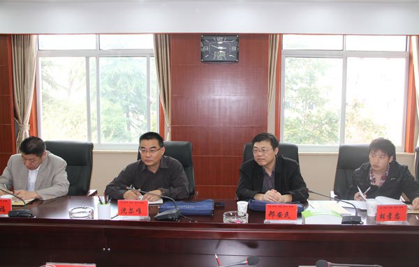 专家组来皖西学院检查验收节约型公共机构示范单位创建工作