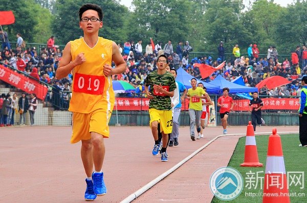 【赛事直通车】5000米长跑:赛场亮剑,谁主沉浮?