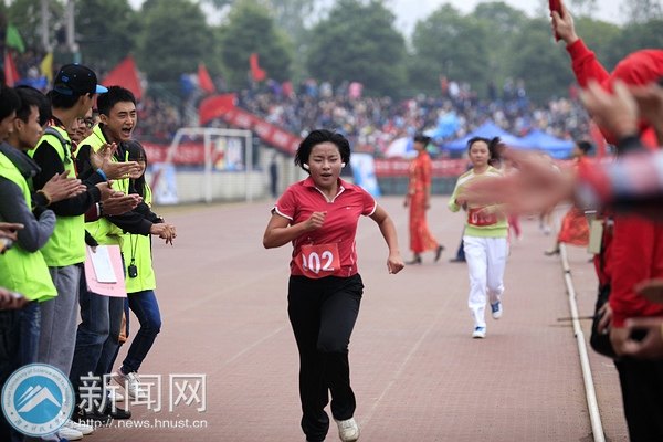 【赛事直通车】5000米长跑:赛场亮剑,谁主沉浮?