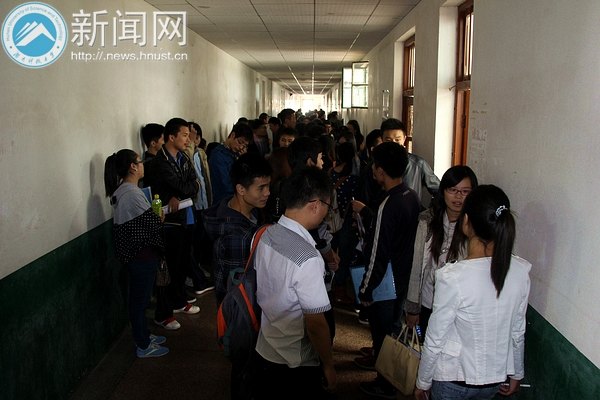 湖南科技大学举行富士康校园专场招聘会