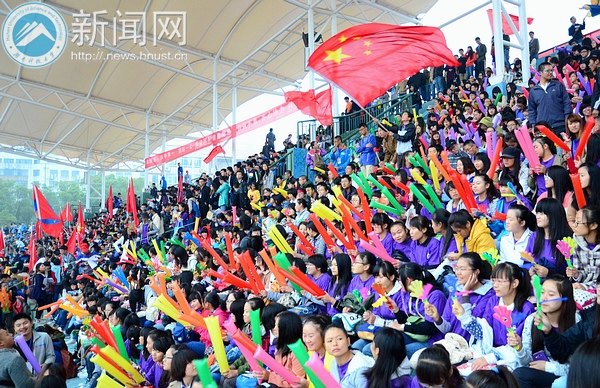 2013年运动会隆重开幕:年度体育盛事风云再起