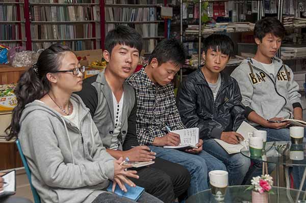 学校举办“校长与学生面对面”座谈会