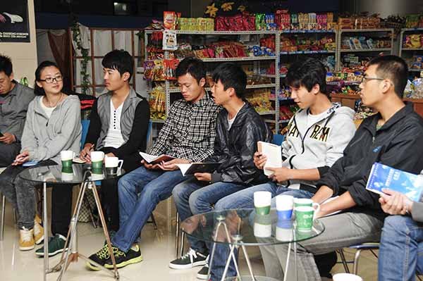 学校举办“校长与学生面对面”座谈会