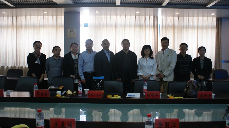 美国硅谷国际科技大学代表团访问湖北工业大学