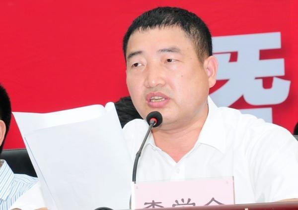 长沙师范学校隆重举行2013级新生军训会操暨开学典礼