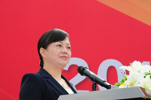 长沙师范学校隆重举行2013级新生军训会操暨开学典礼