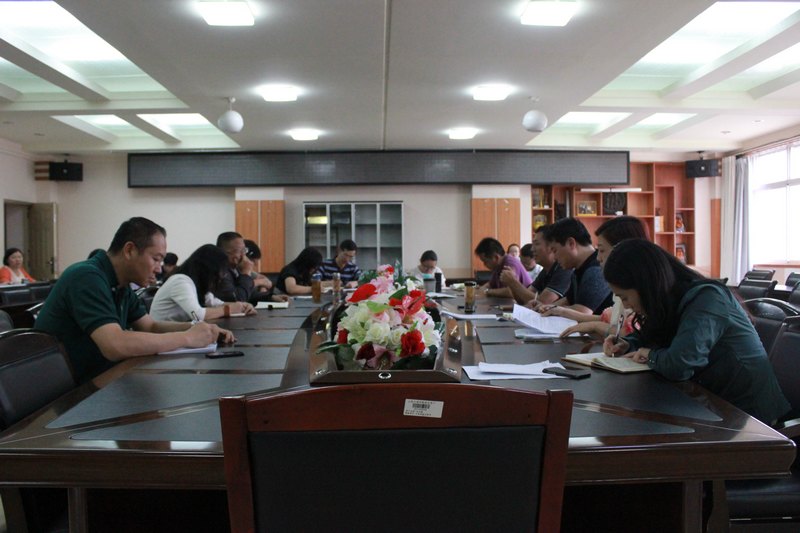 ����ʦ����ѧ��ѧԺ�ٿ���ѧѧ��������ϵ���߾�ҵ������