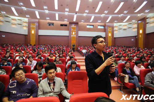 �����ڲ���˹���ֿϴ�ѧУ������Wilson���ں�������ѯ������Robert��������������ͨ��ѧ����ѧԺ