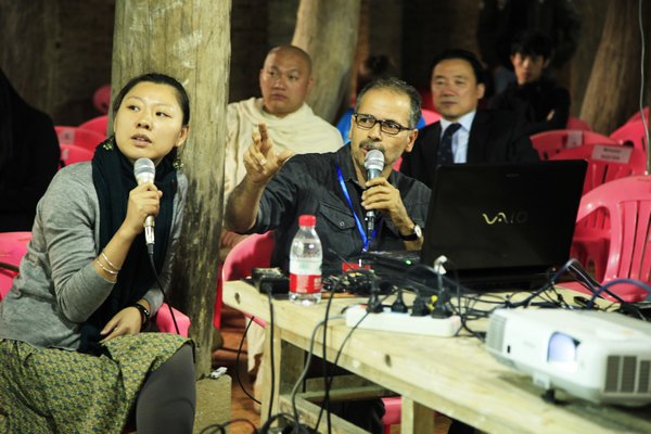 中非陶瓷文化艺术交流项目系列报道之六——非洲艺术家与景德镇陶瓷学院师生交流陶瓷艺术创作心得