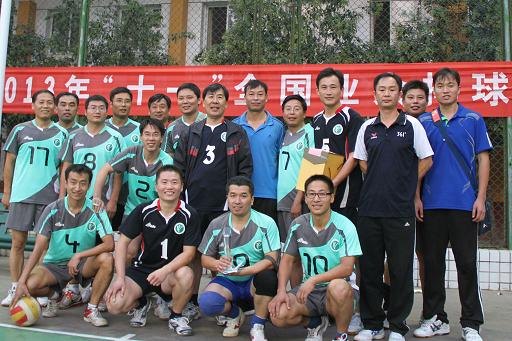 许昌学院成功举办全国业余排球邀请赛