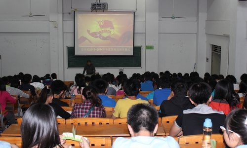 【一面旗帜】“学理论、强党性、铸信仰” 数学系团学干部培训开班