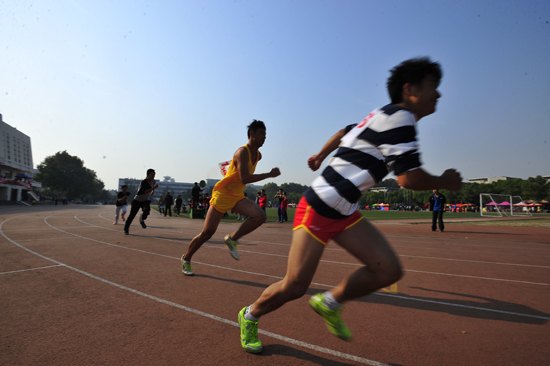 湖北工业大学2013年大学生田径运动会成功举行