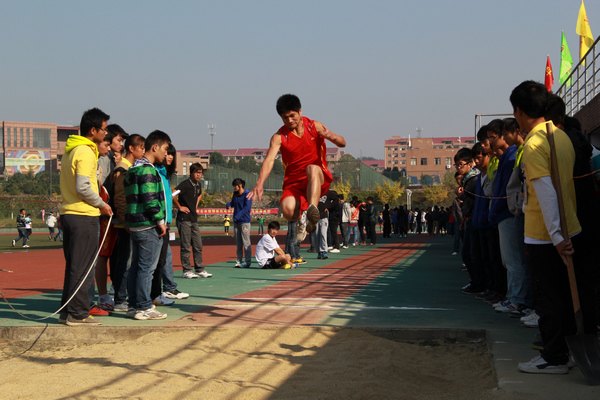 机电学院举办“科达杯”第九届田径运动会
