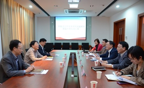 市教卫纪工委书记黄也放一行来校检查系统党建研究课题