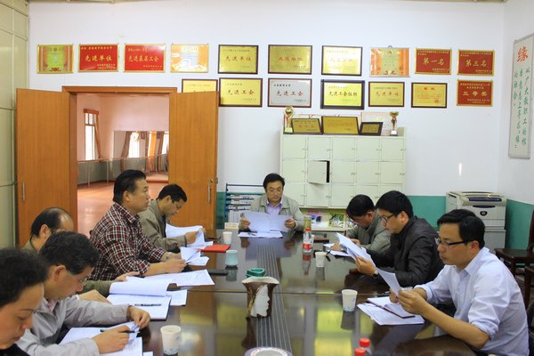 抓好整改落实 重在建章立制——校党委书记冯林华深入工会现场办公