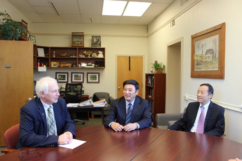 У��ί���������һ�и����������ոԴ�ѧ����