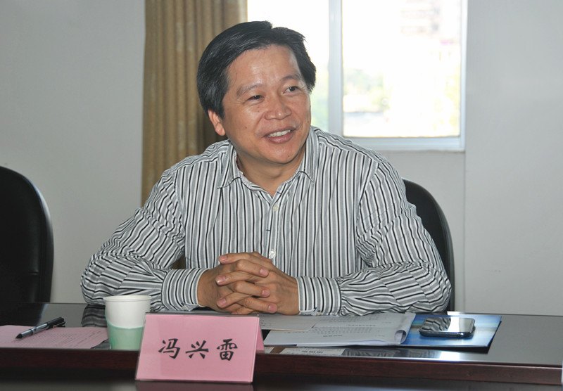 省教育厅交流合作处冯兴雷处长一行莅临广东石油化工学院调研