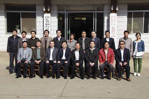 烟台大学农学院挂牌仪式在烟台农科院举行