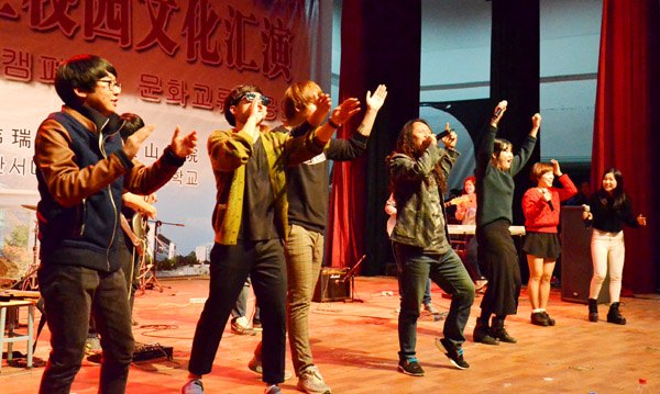 韩国韩瑞大学展演团来黄山学院进行文化交流