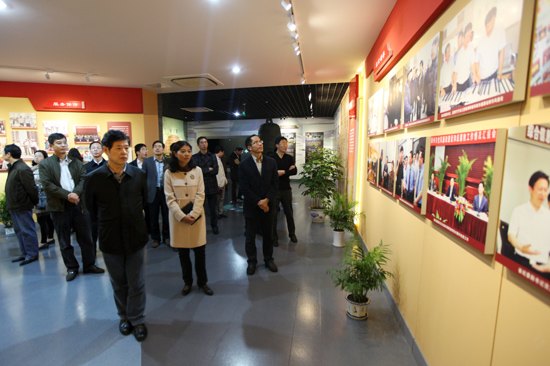 南京理工大学泰州科技学院组织参观泰州市反腐倡廉教育馆