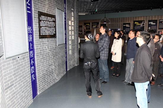 南京理工大学泰州科技学院组织参观泰州市反腐倡廉教育馆