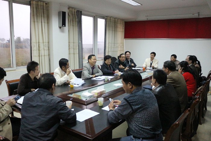 莫诗浦书记前往河池市和来宾市看望校友