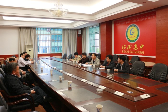 莫诗浦书记前往河池市和来宾市看望校友