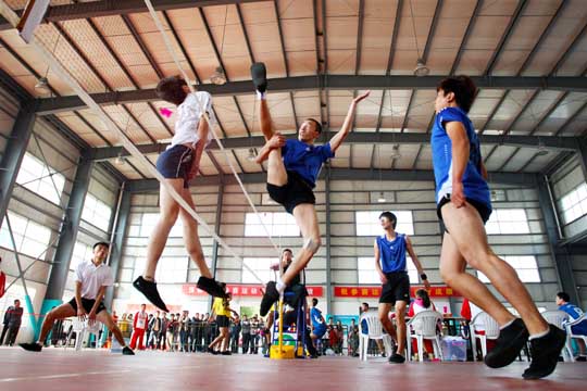 晋中学院毽球队在第三届全国绿色运动会上勇夺双金