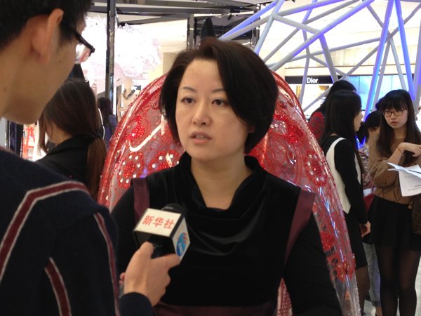 璀璨创意点亮连卡佛“东华之窗”——东华大学举行新闻现场会推介优秀学生作品(图)