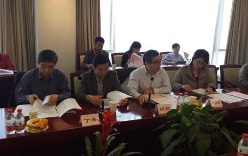 2013年全国高校纺织工程专业教学院长联席会议在东华大学召开