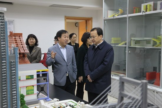 海淀区区长孙文锴来北京城市学院视察