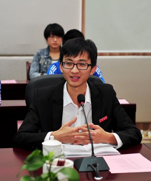 福建农林大学召开校园剧《上大学》观后座谈会