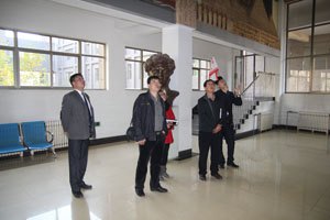 平遥现代工程技术学校副校长郝英明一行来山东旅游职业学院参观考察