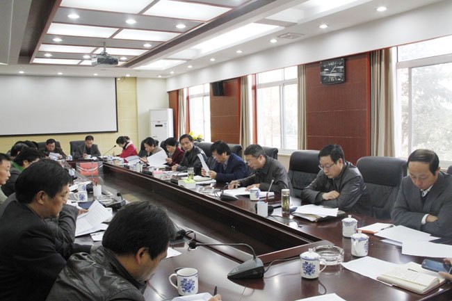 ��ʵ���龫��  �������н�ѧ����  ����ѧԺ�ٿ���ѧ����ίԱ�����