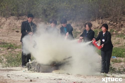 西安交通大学城市学院组织开展2013年“11.9消防日”宣教周活动