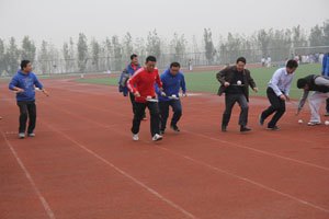 山东旅游职业学院2013年秋季田径运动会胜利落下帷幕
