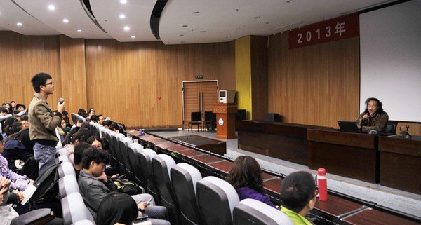 武汉理工大学博导朱明健教授来武汉工程大学做学术报告