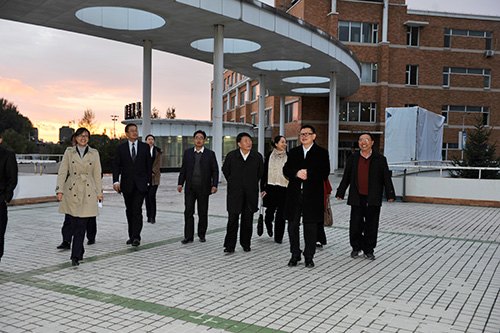 中国民办教育协会会长王佐书莅临长春建筑学院参观考察