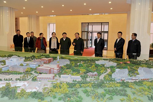 中国民办教育协会会长王佐书莅临长春建筑学院参观考察
