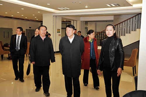 中国民办教育协会会长王佐书莅临长春建筑学院参观考察