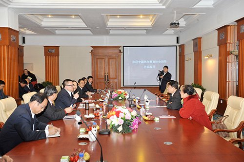 中国民办教育协会会长王佐书莅临长春建筑学院参观考察