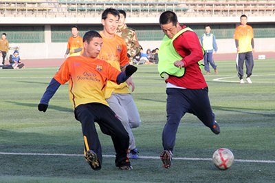 国防生“绿色卫士”杯足球赛落幕