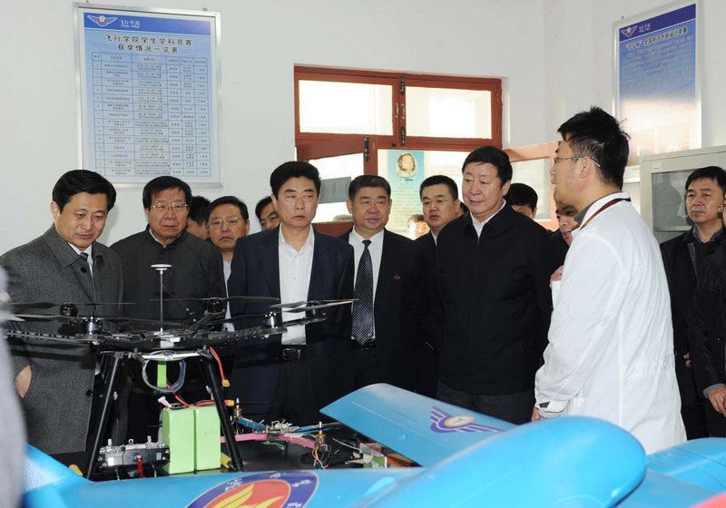 国家安监总局副局长杨元元来校视察