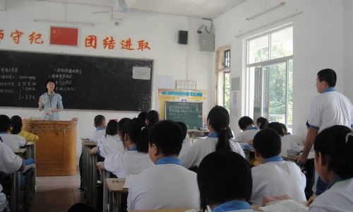 教务处率队检查2013年教育实习工作