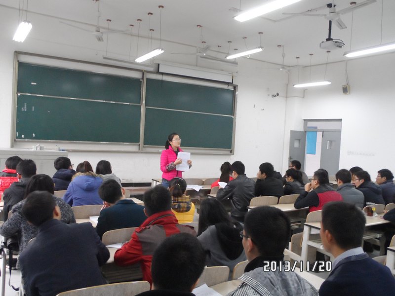 电气信息学院学生党支部召开学习群众路线组织生活会重大城科“群众路线实践教育活动”系列报道之九