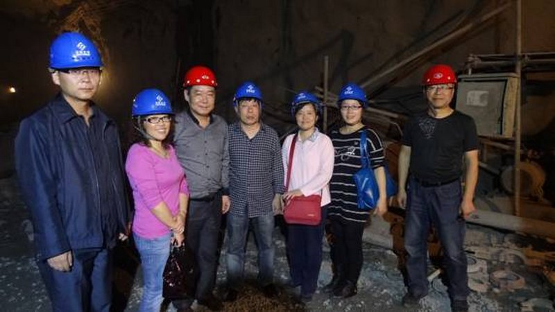 李素芹副院长一行前往渝川滇调研