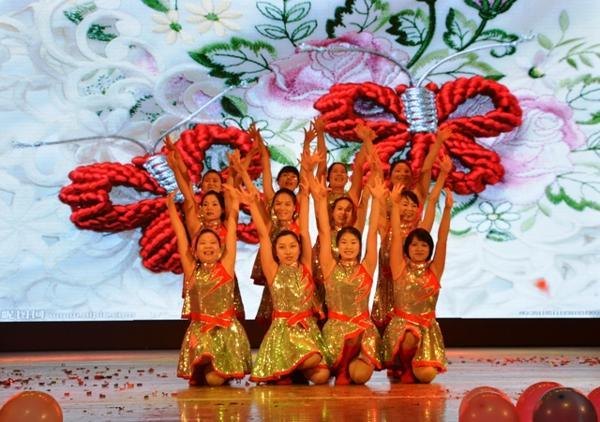 “幼师国培”新任园长班文娱晚会举行