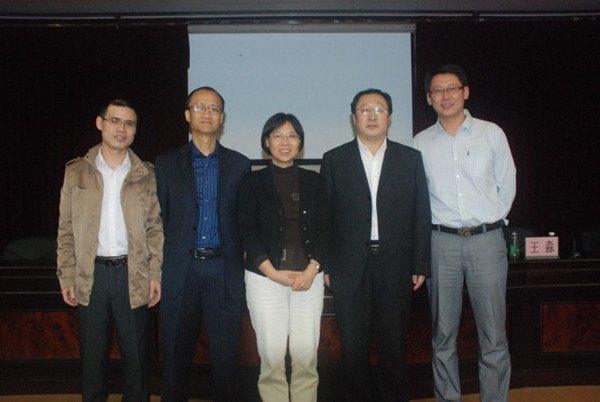 ïмԺԺ㶫ʯͻѧԺѧ