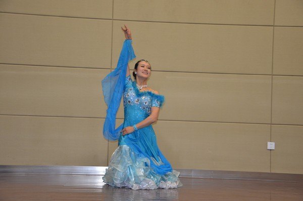 人̴ѧ׽츨ԱְҵԲ