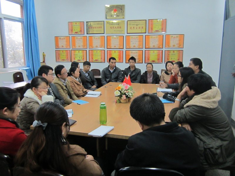 电气信息学院教工党支部召开群众路线教育实践活动组织生活会